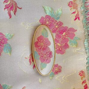 Håndlaget Silkeklemme – Blomster i Silke